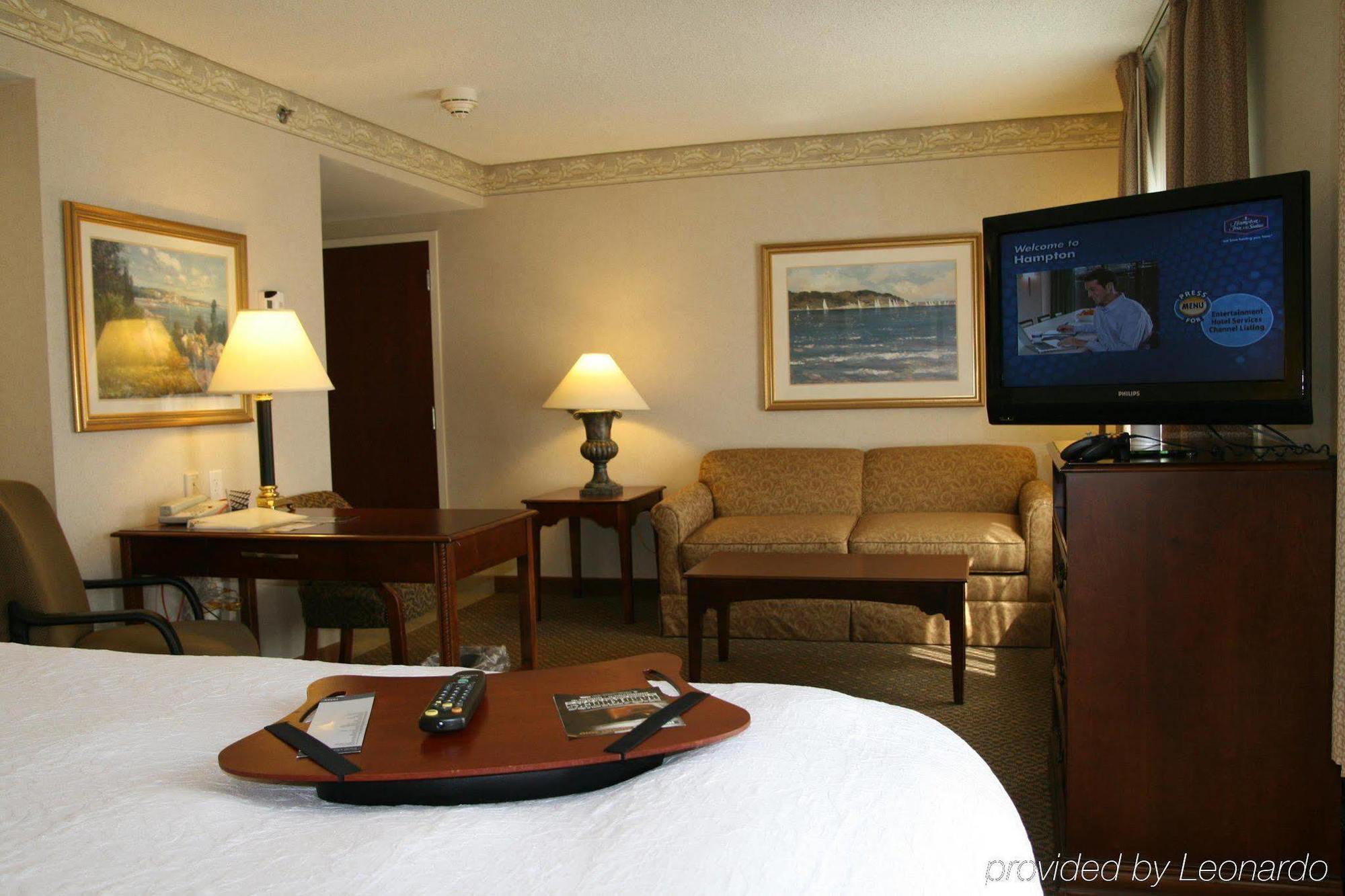 Hampton Inn & Suites Middletown Room photo